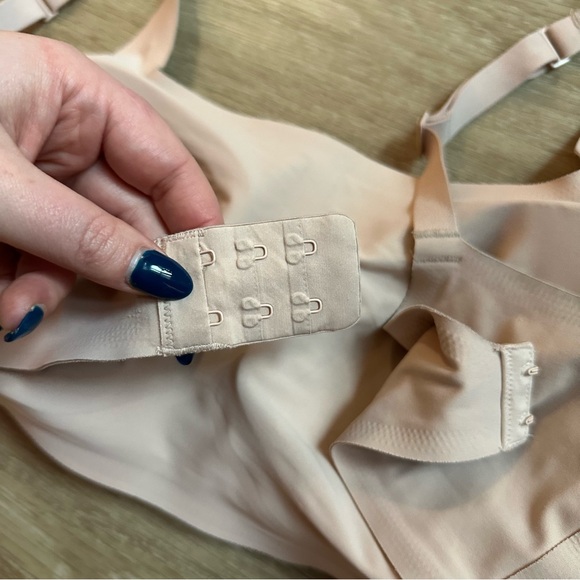 Naked Scoop Bralette - Picture 7 of 8